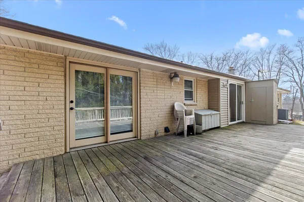 $474,900 | 15540 West Glendale Drive, New Berlin, WI 53151