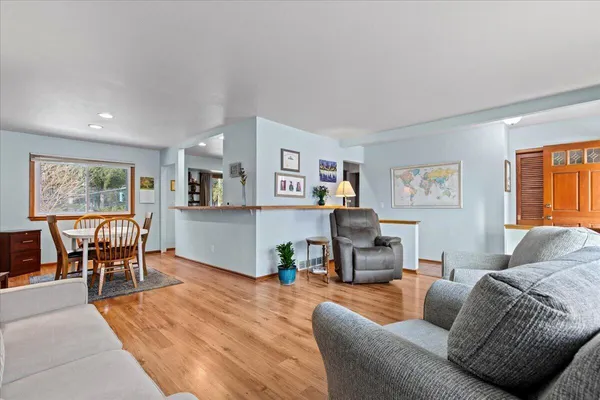 $474,900 | 15540 West Glendale Drive, New Berlin, WI 53151