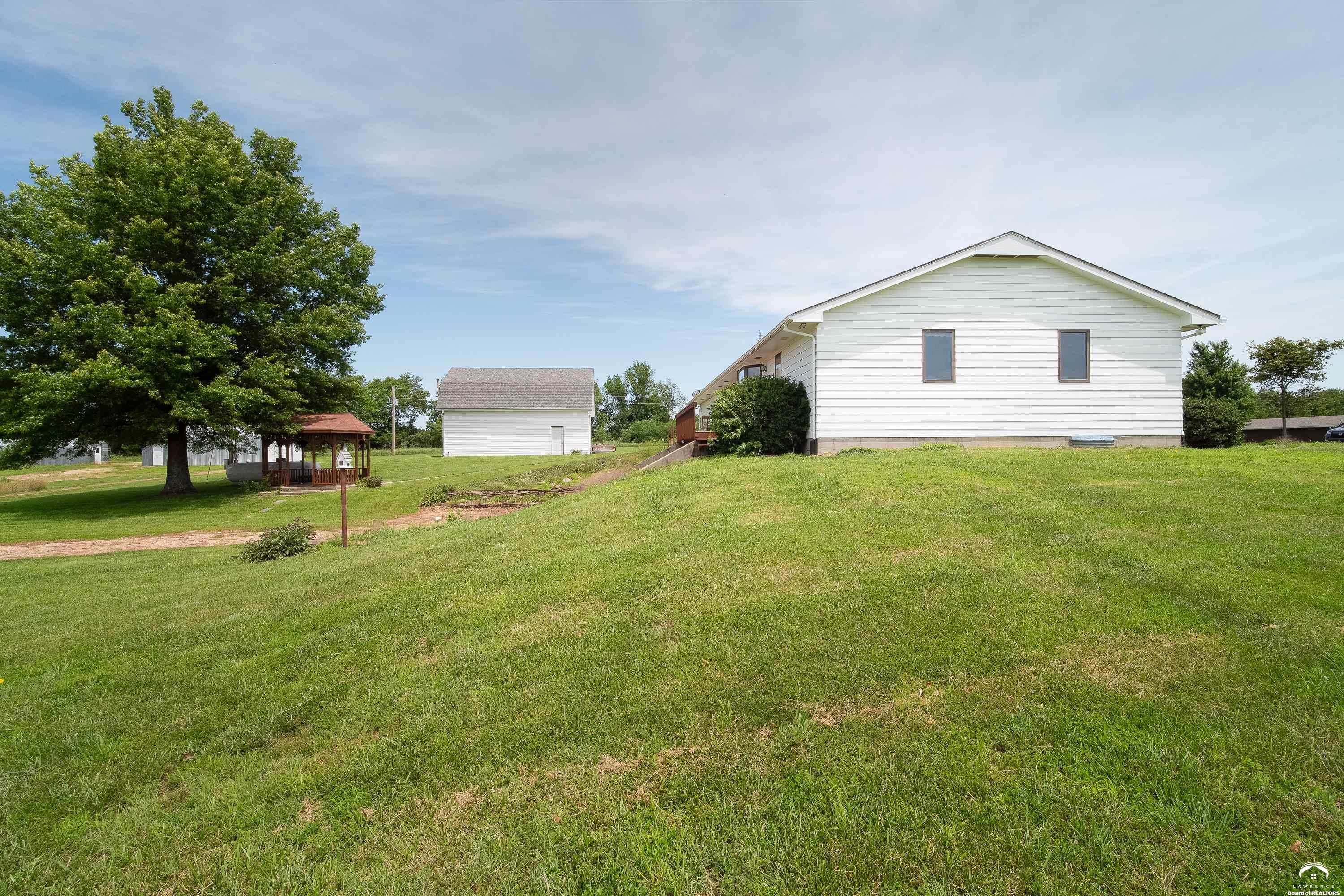 10727 Southwest Auburn Road Wakarusa, KS 66546 - Photo 37 of 62