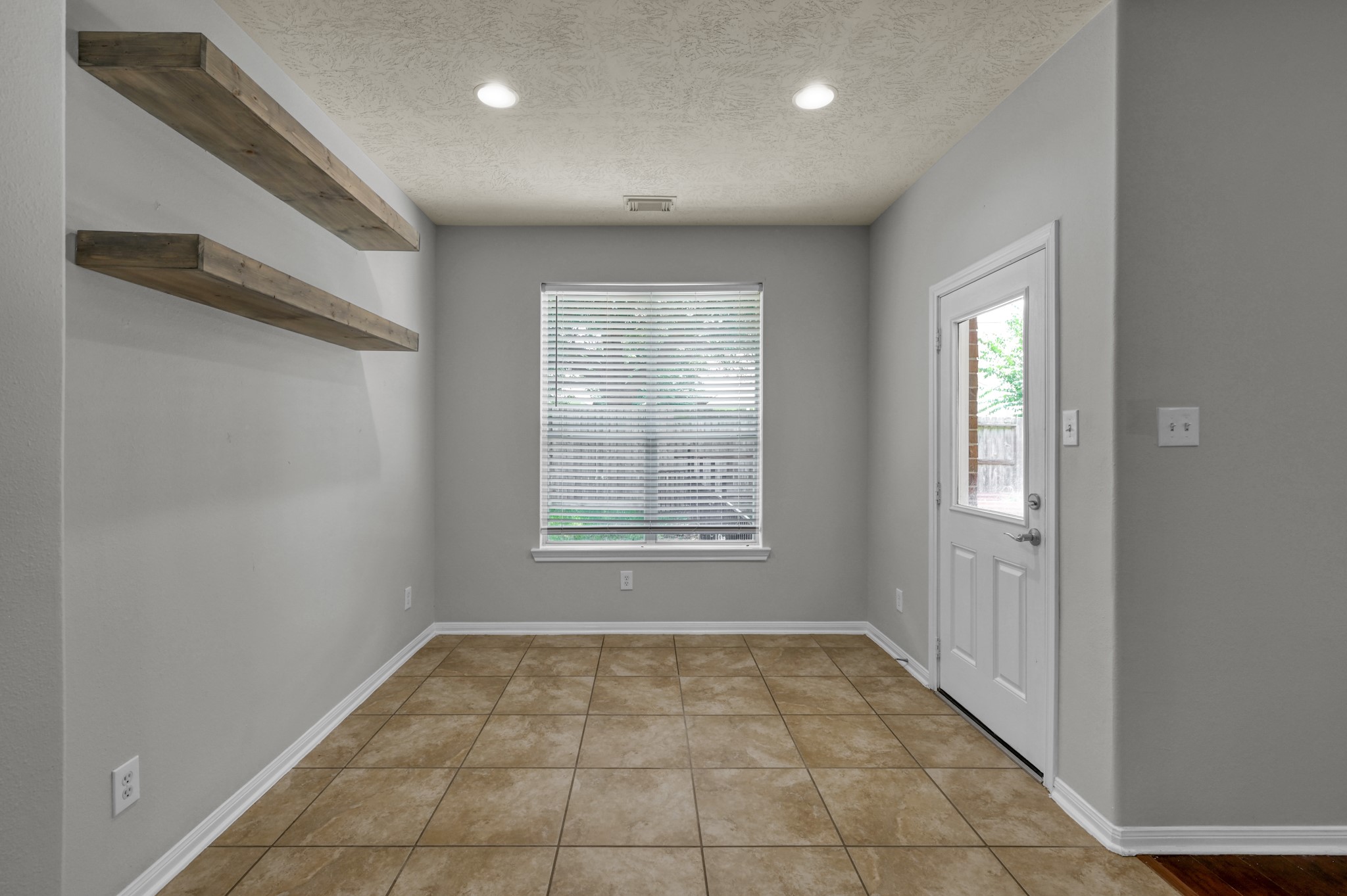 25203 Auburn Terrace Drive Spring, TX 77389 - Photo 17 of 36 Breakfast Room