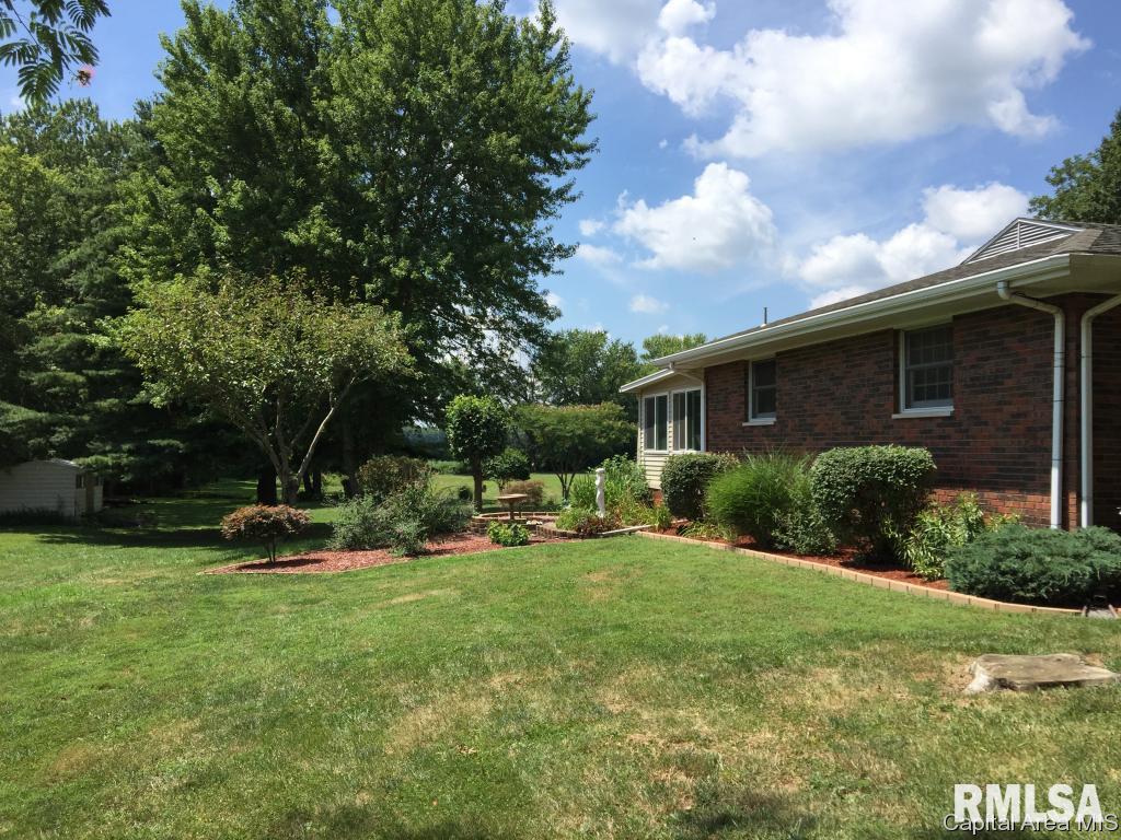 315 Clear Creek Road Dawson, IL 62520 - Photo 2 of 8 Gallery Image 2