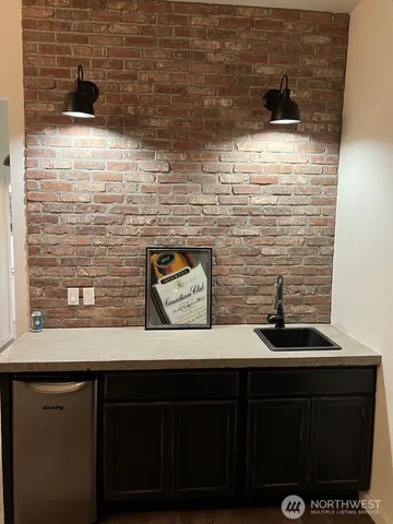 a close view of sink