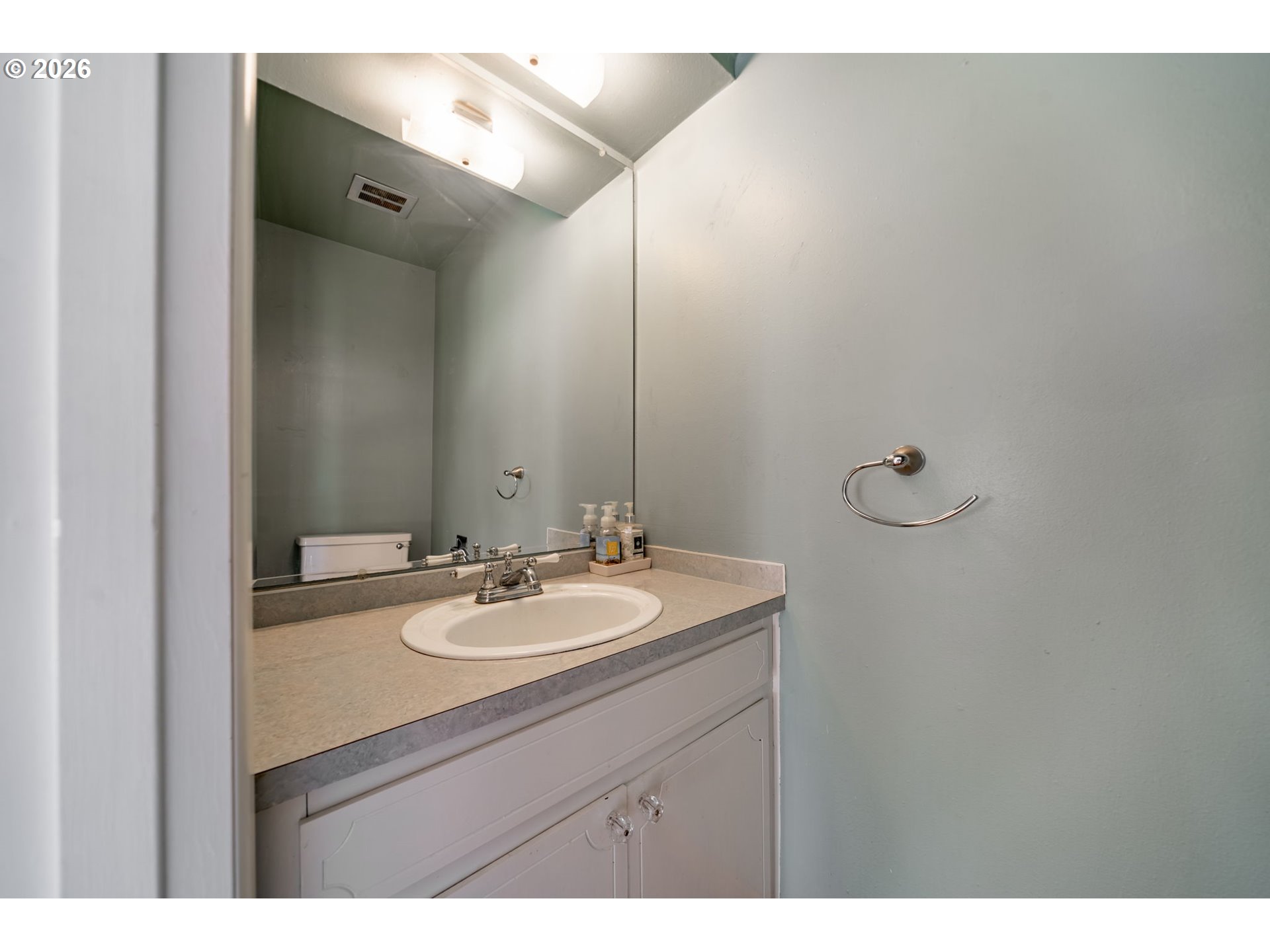 847 Southwest Broadway Drive, Unit 32 Portland, OR 97201 - Photo 18 of 28