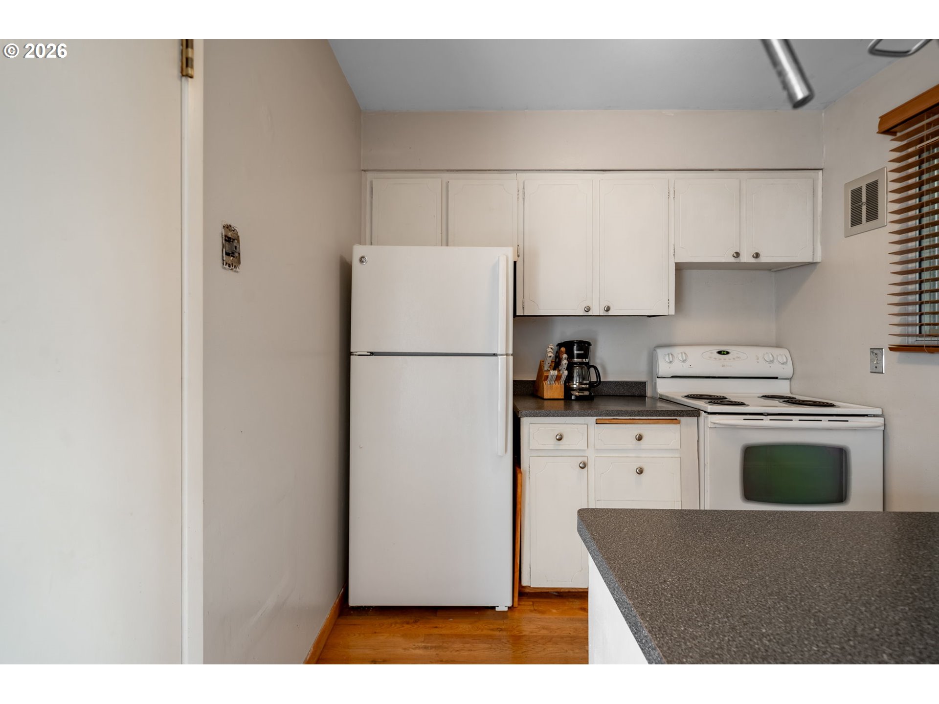 847 Southwest Broadway Drive, Unit 32 Portland, OR 97201 - Photo 7 of 28