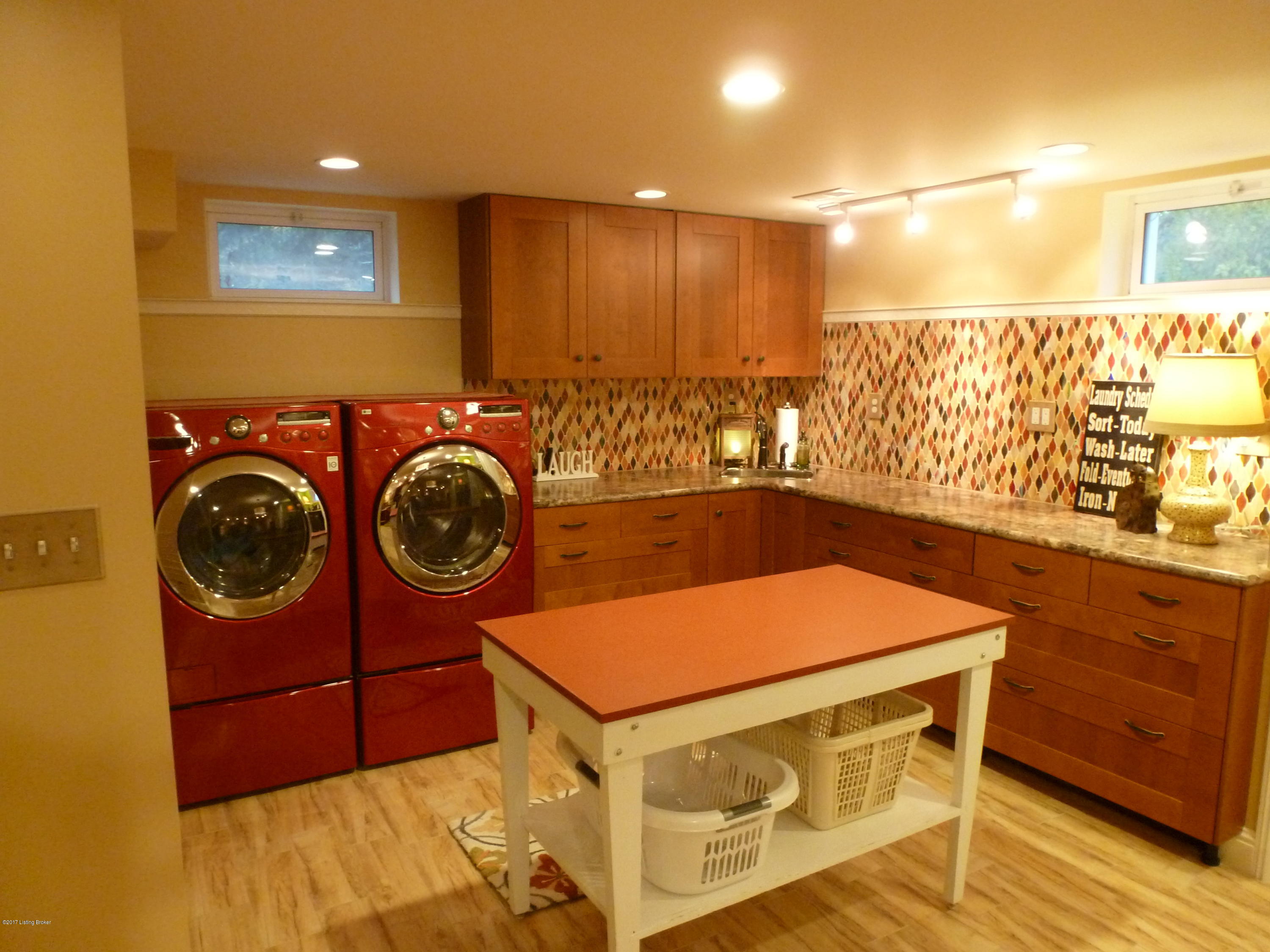 3526 Graham Road Louisville, KY 40207 - Photo 23 of 30 Laundry Room