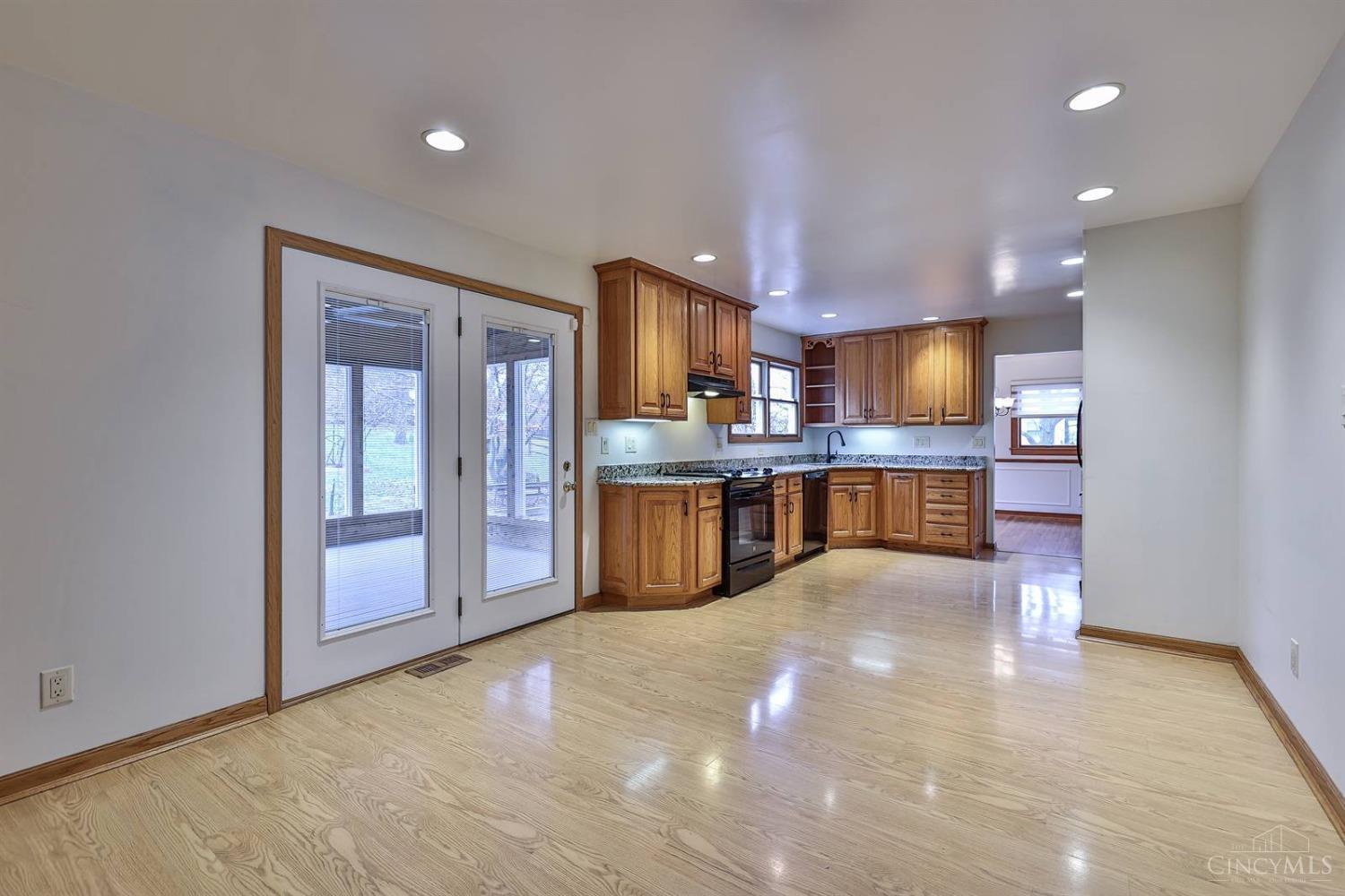 10211 Leacrest Road Cincinnati, OH 45215 - Photo 16 of 35 Gallery Image 16