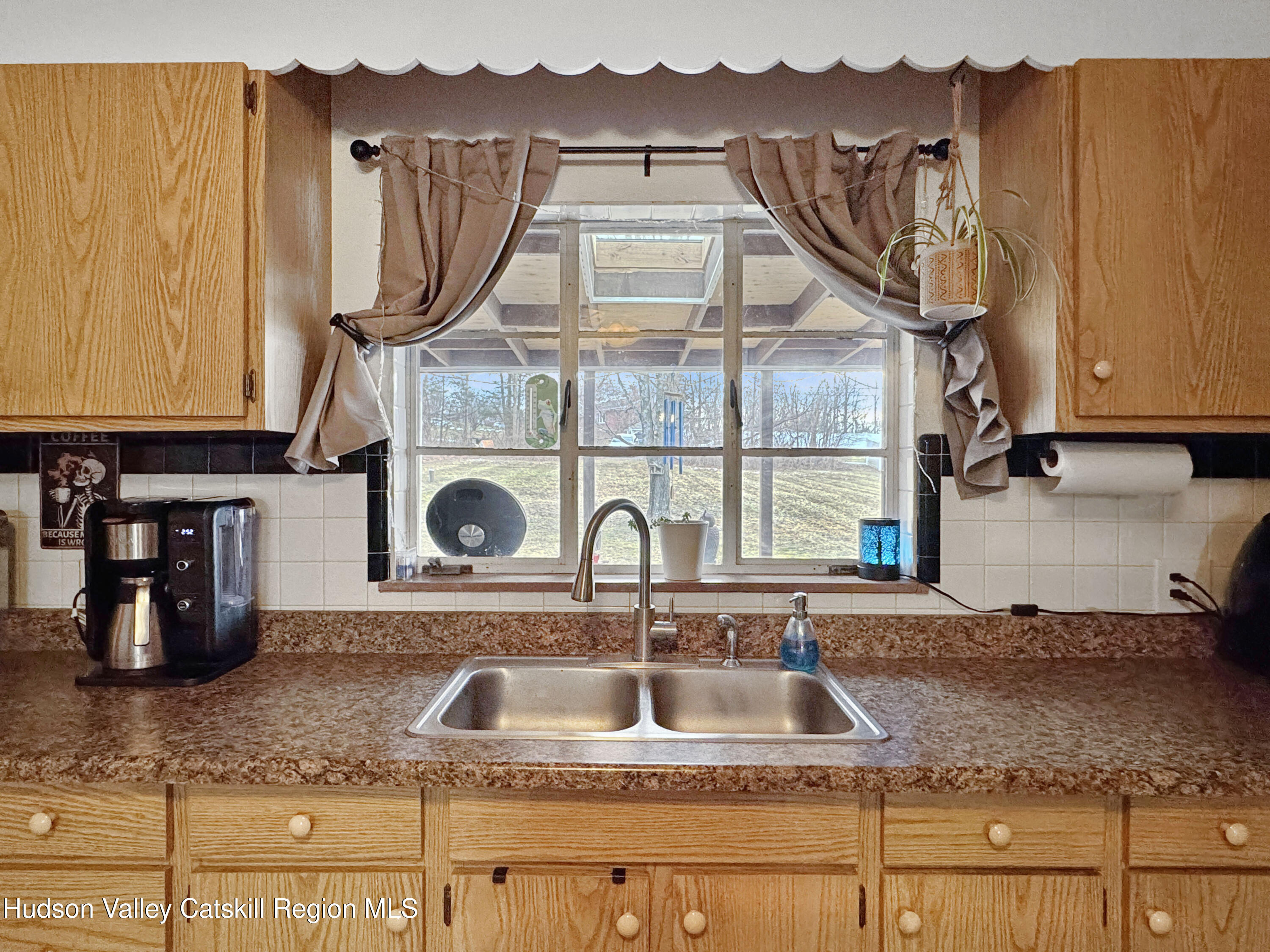 782 Freedom Plains Road Poughkeepsie, NY 12603 - Photo 14 of 41 1733735286764_1733701314677img02402_1