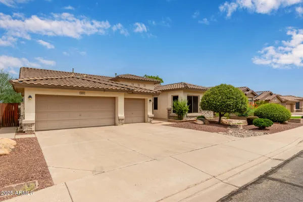 $725,000 | 434 East Sheffield Avenue, Gilbert, AZ 85296