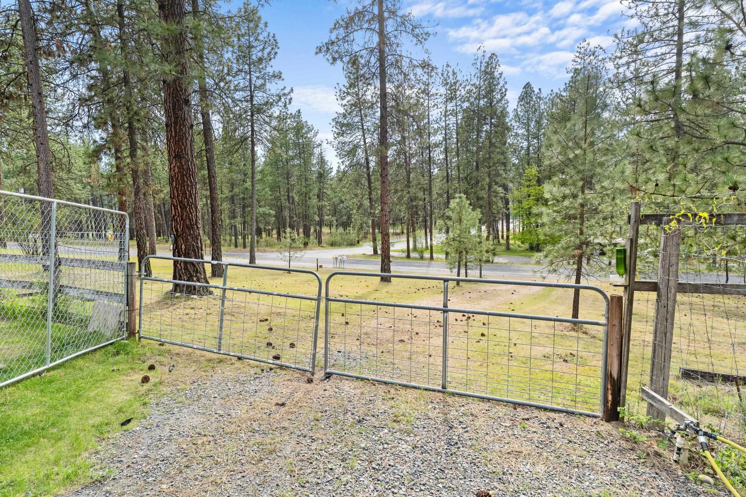 1367 Kettle Park Road Kettle Falls, WA 99141 - Photo 32 of 40