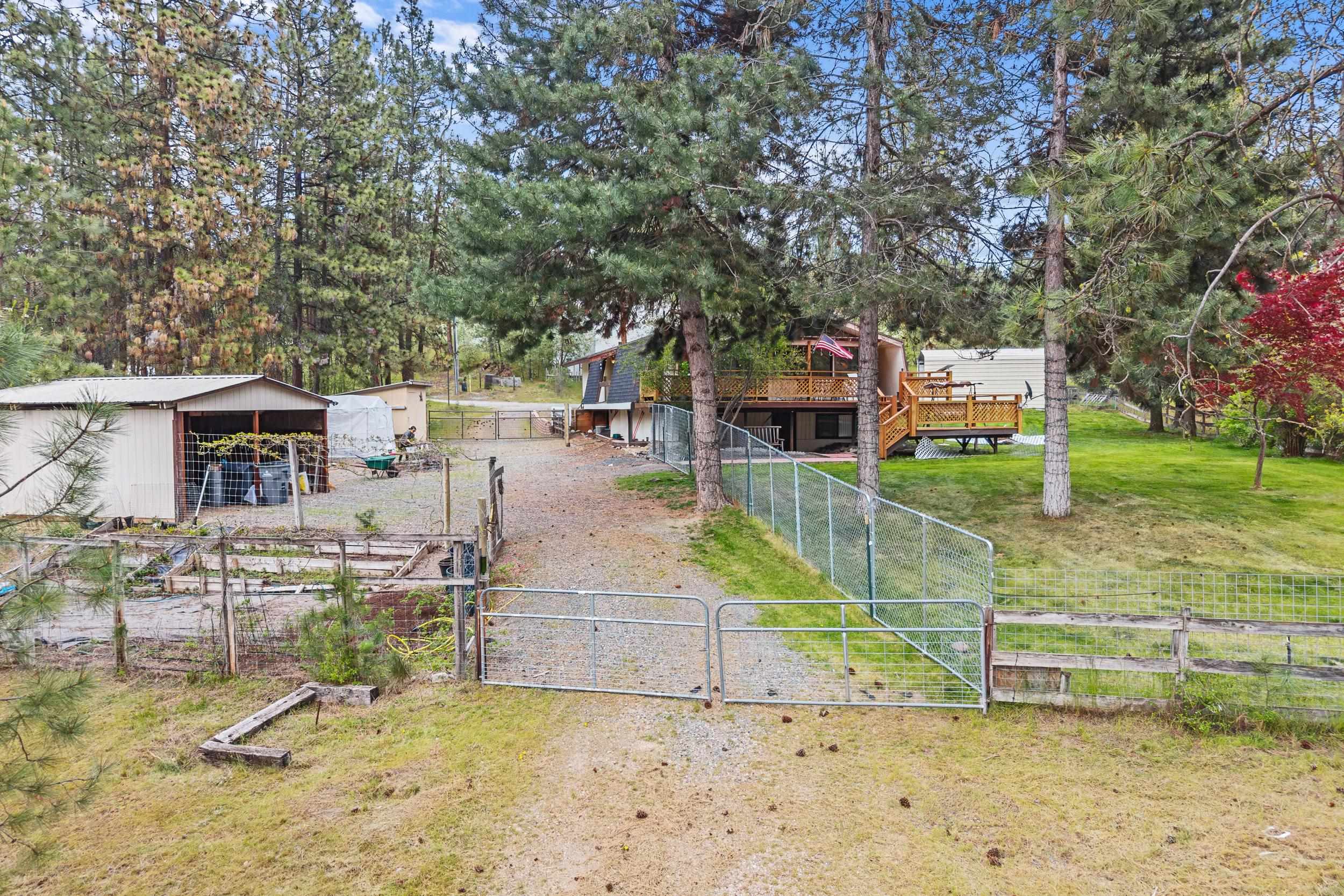 1367 Kettle Park Road Kettle Falls, WA 99141 - Photo 33 of 40