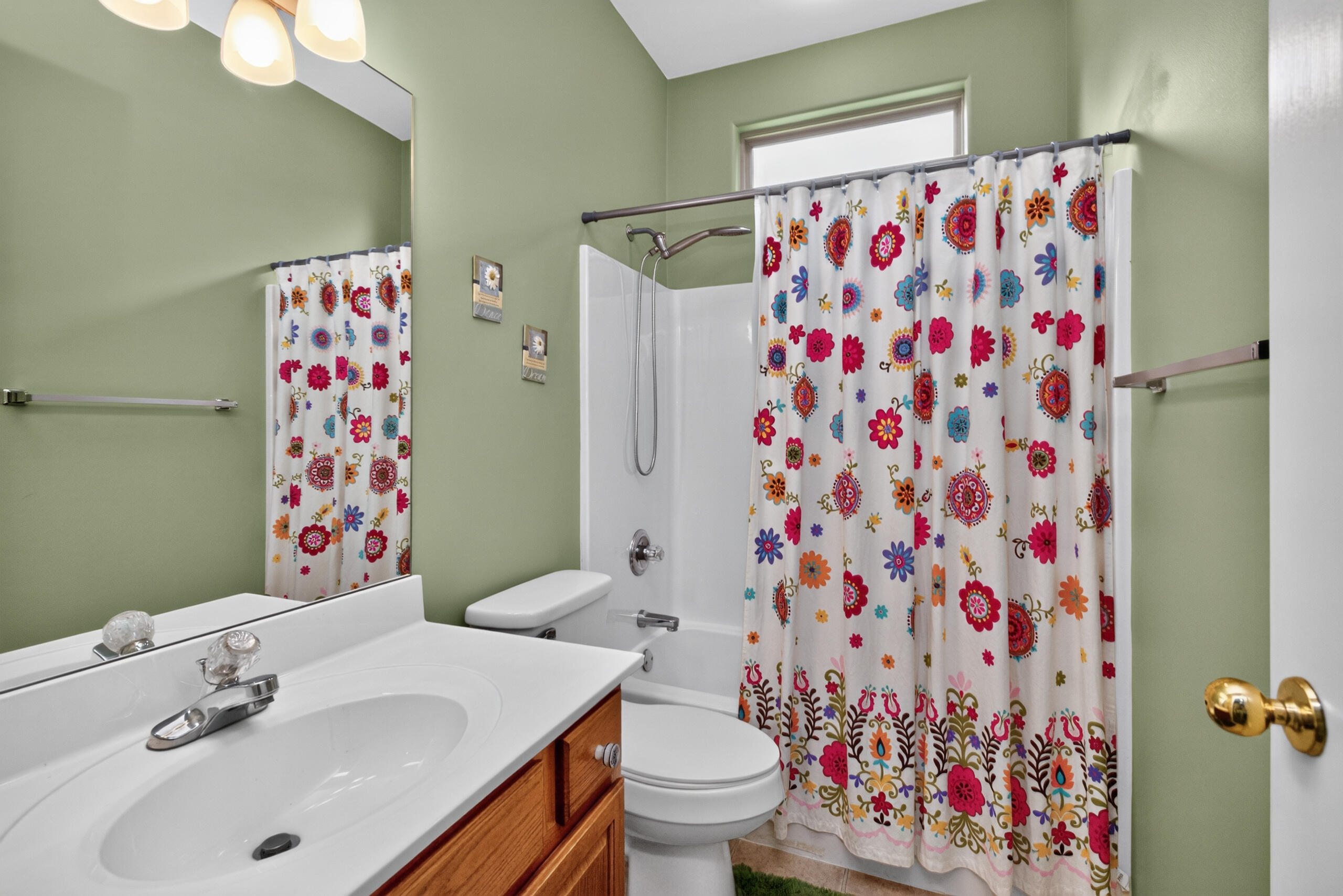 2665 Crystal Falls Road Lexington, KY 40509 - Photo 15 of 18 Full Guest Bath