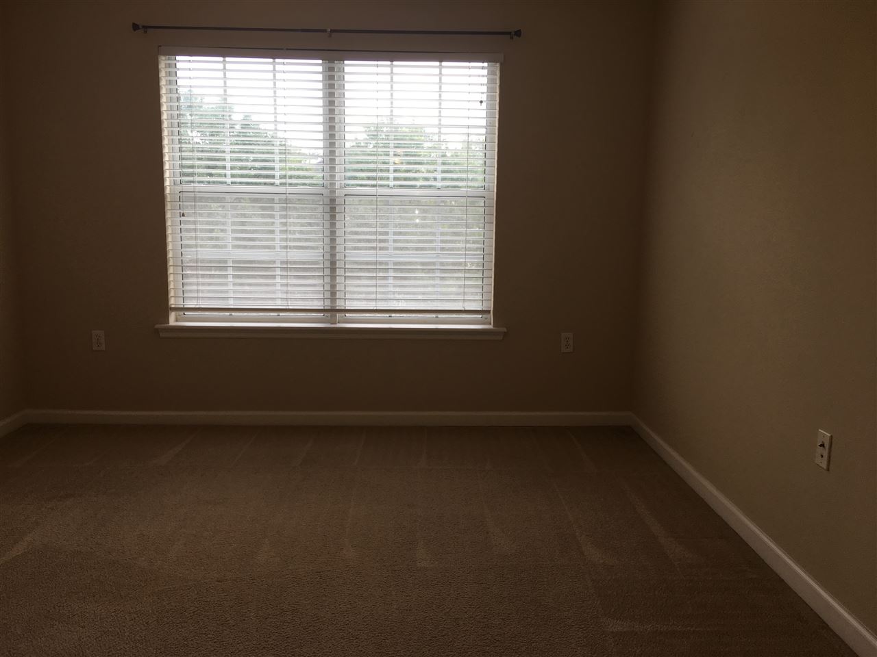 1320 Hendrix Road, Unit 902 Tallahassee, FL 32301 - Photo 3 of 30