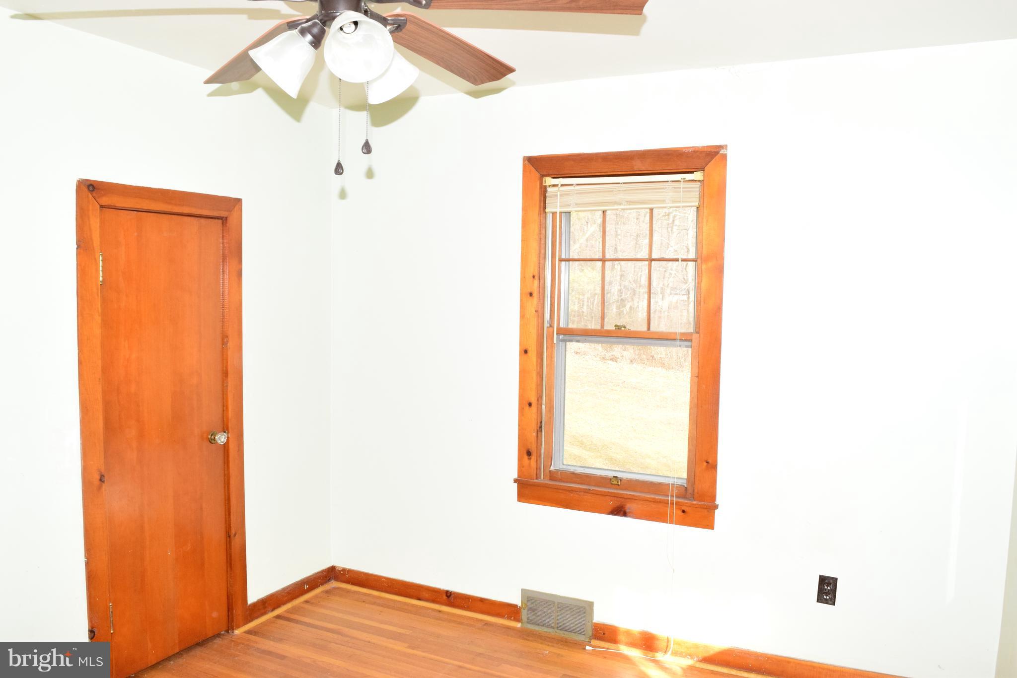 4738 Valley Road Berkeley Springs, WV 25411 - Photo 8 of 38 Gallery Image 8