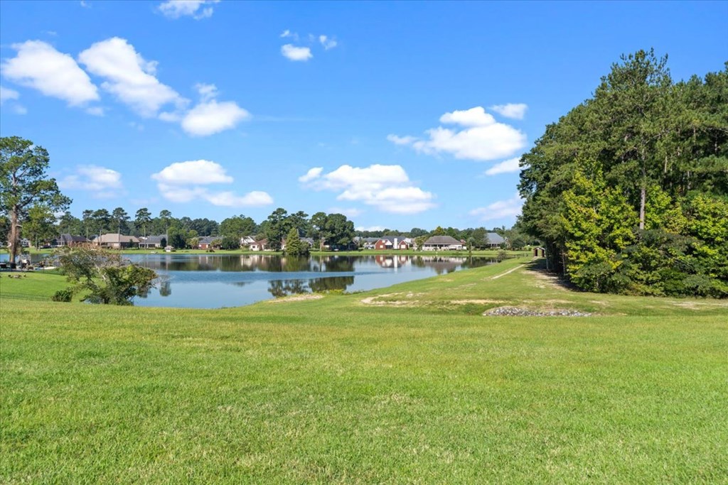 327 Cotton Ridge Lane Dothan, AL 36301 - Photo 2 of 44 Gallery Image 2