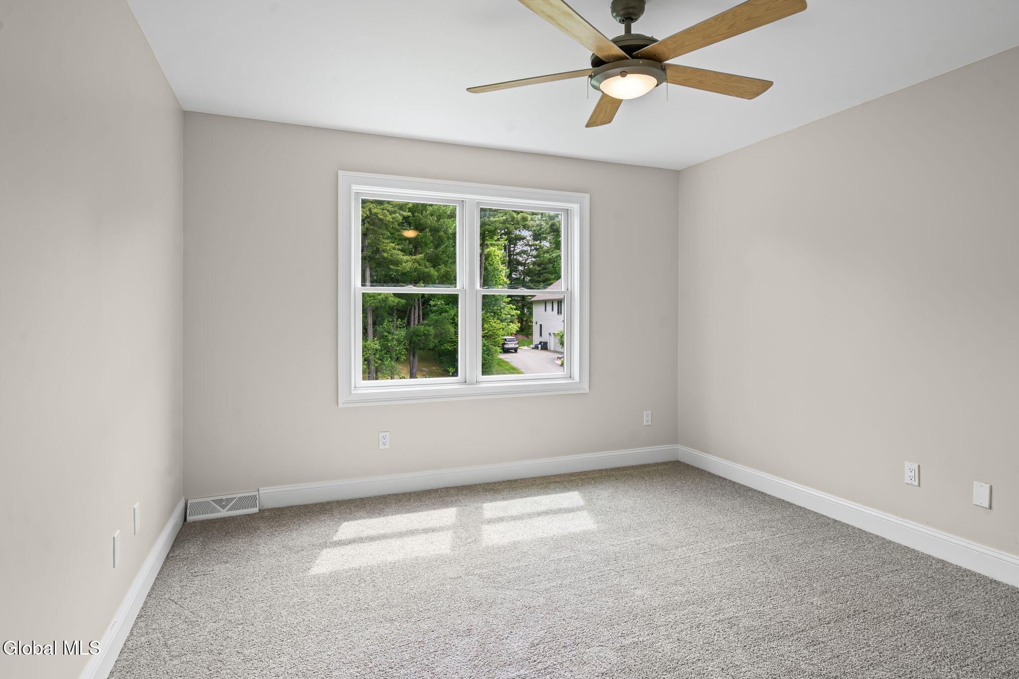 229 Menlo Park Road Niskayuna, NY 12309 - Photo 41 of 55 22-web-or-mls-229-menlo-park-rd
