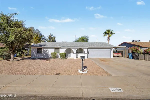 $2,300 | 13832 North 17th Avenue, Phoenix, AZ 85023