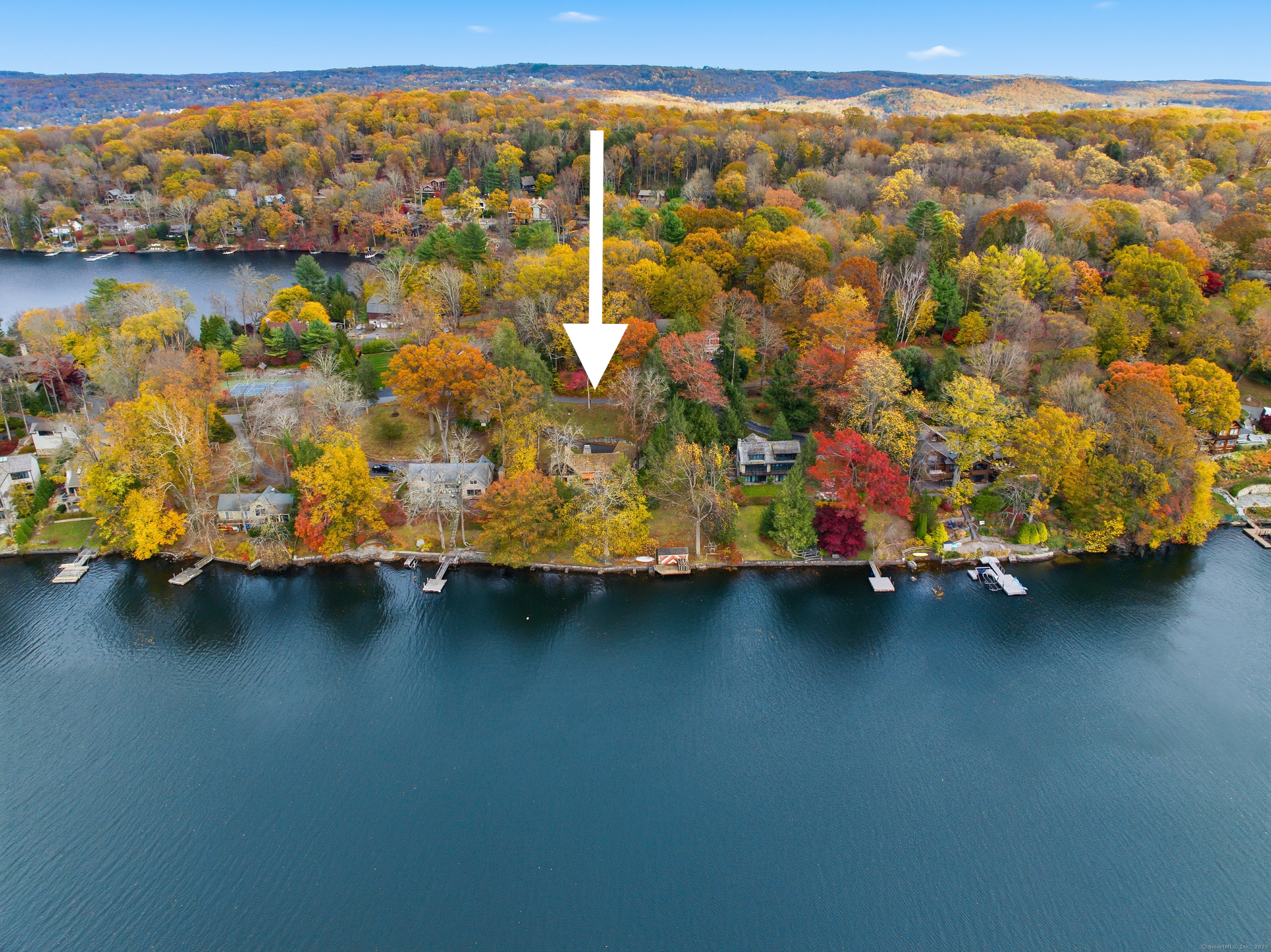 23 Echo Drive New Milford, CT 06776 - Photo 4 of 38