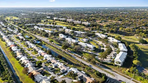 $525,000 | 6053 Petaluma Drive, Boca Raton, FL 33433