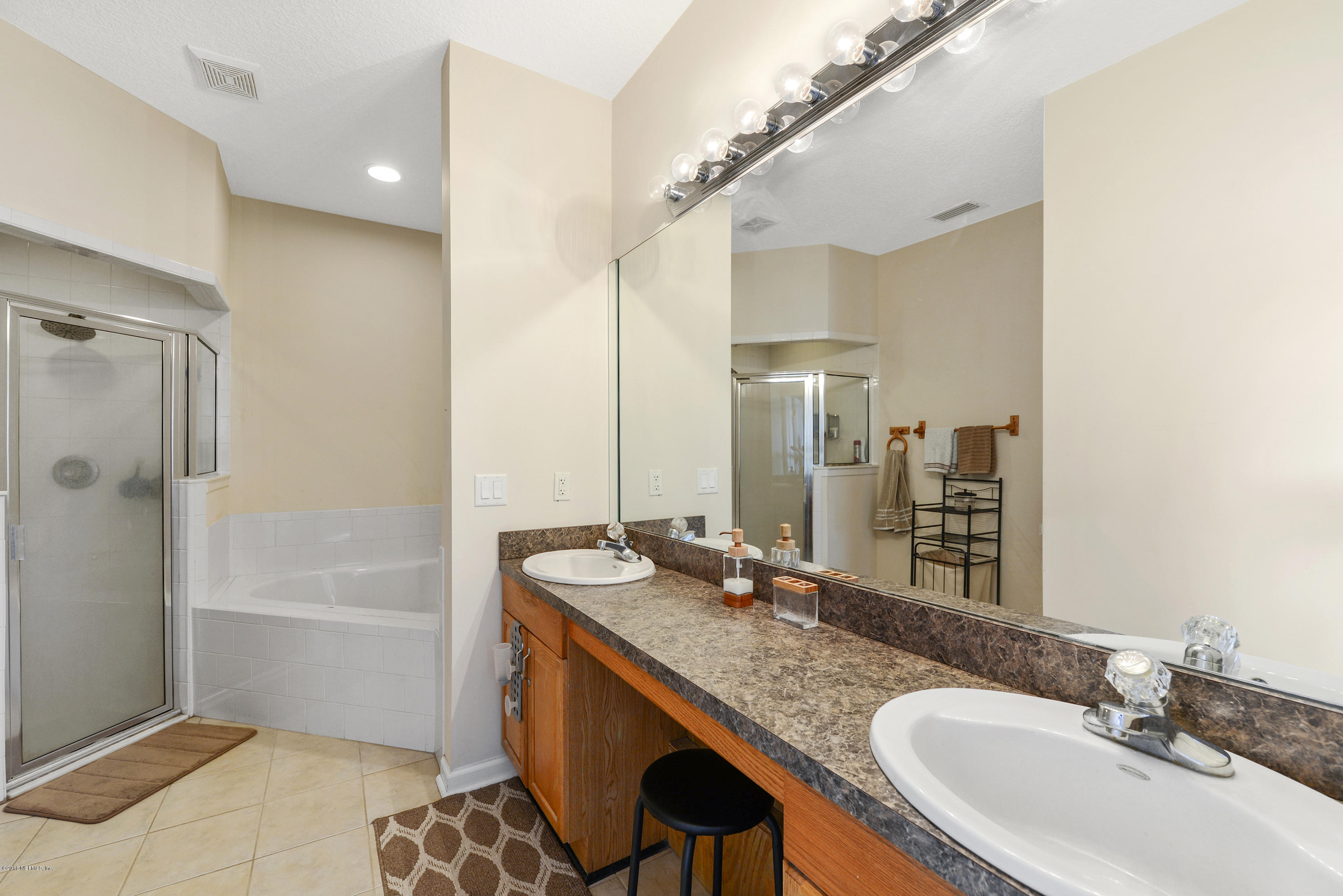 1770 Perry Road Green Cove Springs, FL 32043 - Photo 16 of 25 master bath w/ garden tub