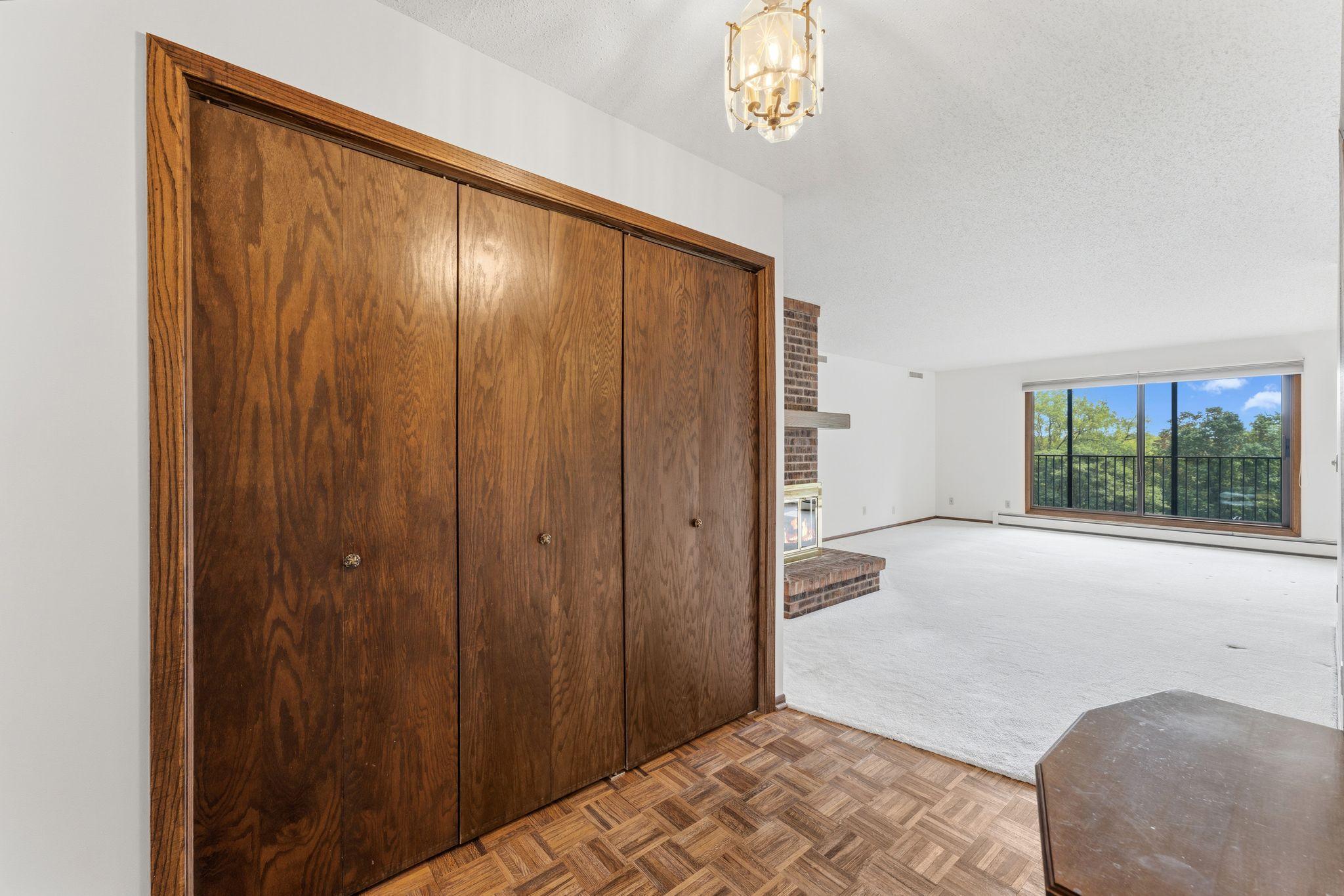 9500 Collegeview Road, Unit 206 Bloomington, MN 55437 - Photo 4 of 51 Gallery Image 4