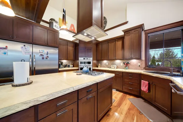 $1,099,000 | 6871 Montague Road, Rockford, IL 61102