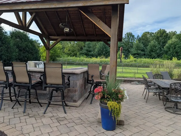 $1,099,000 | 6871 Montague Road, Rockford, IL 61102