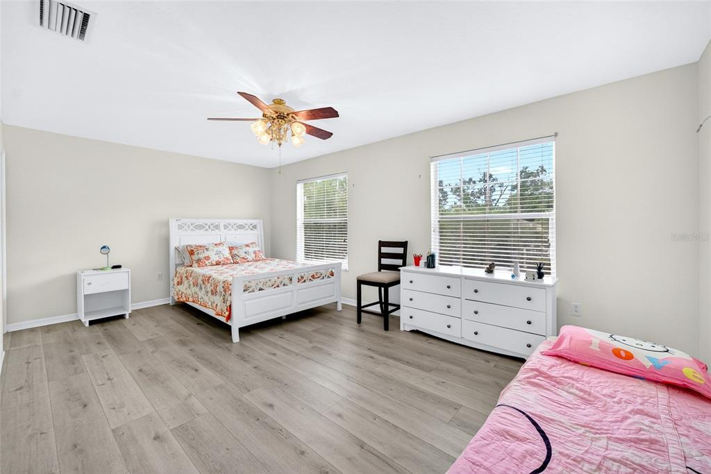 8919 North River Road Tampa, FL 33635 - Photo 8 of 55