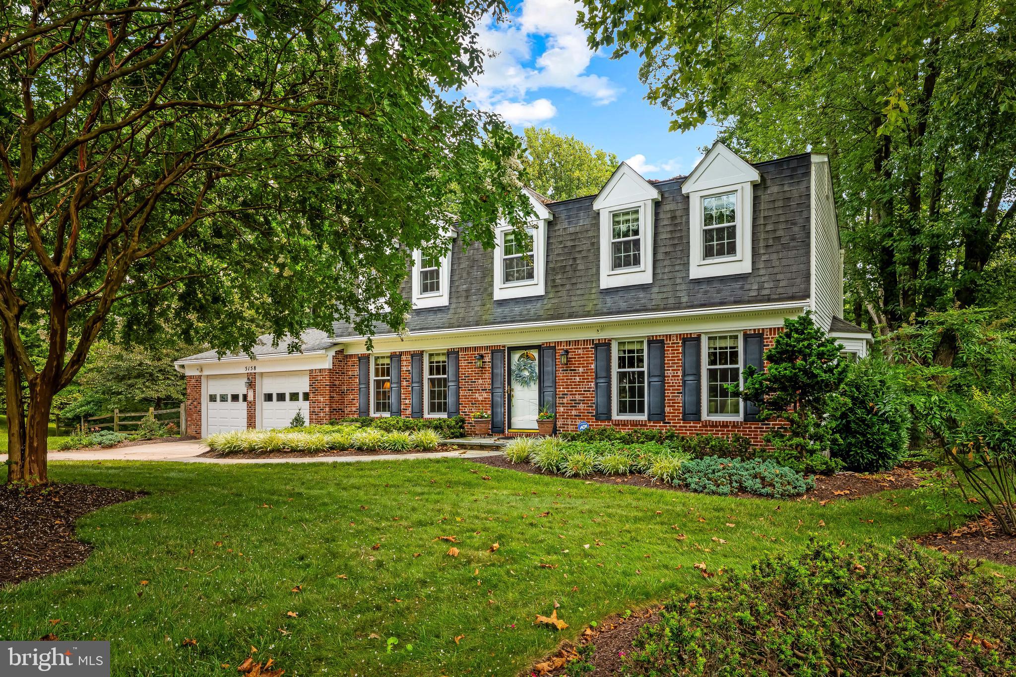 5158 Durham Road West Columbia, MD 21044 - Photo 5 of 61 Fantastically landscaped and manicured yard