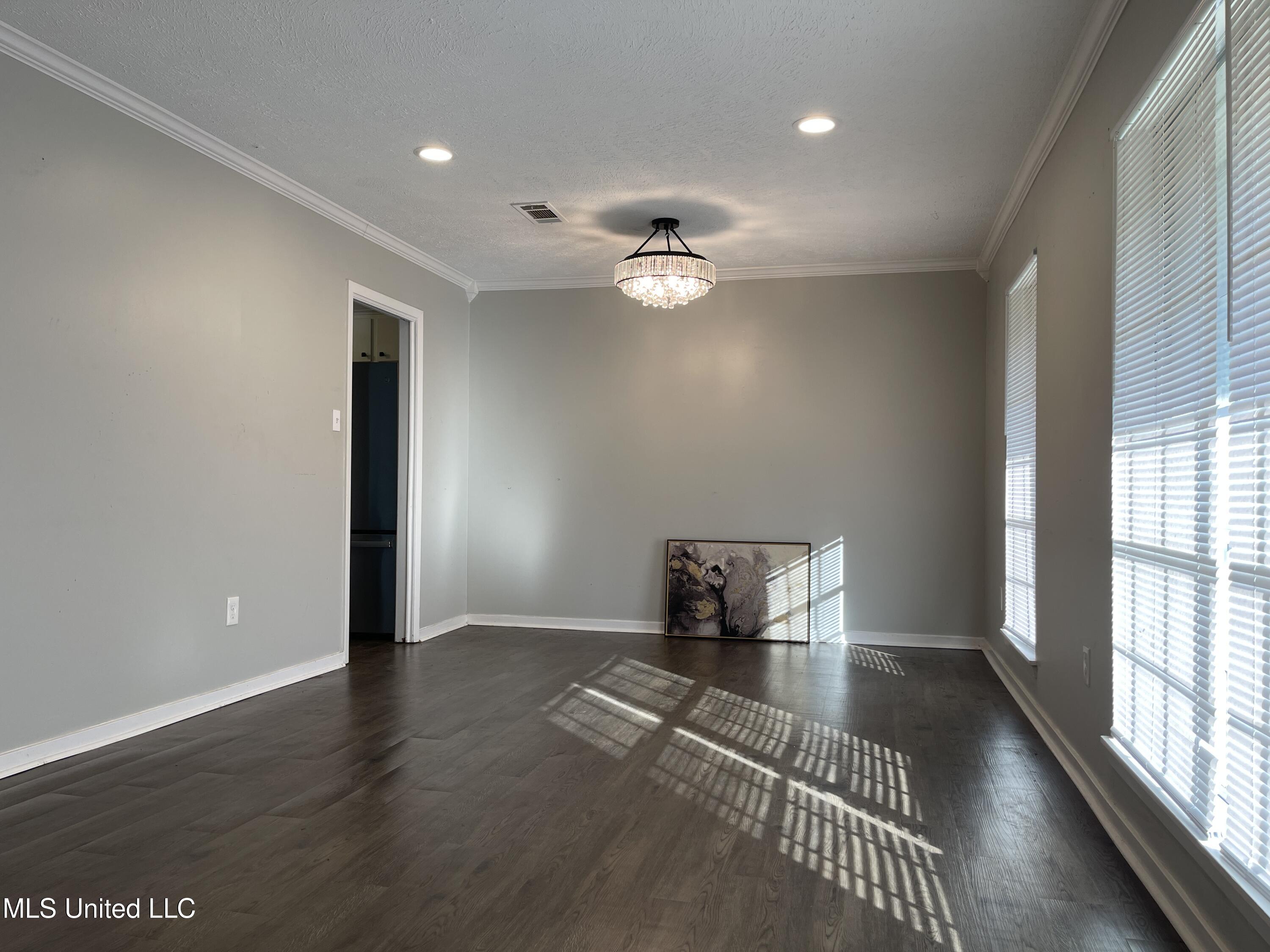 856 Beechwood Court Jackson, MS 39206 - Photo 2 of 19 IMG_1255