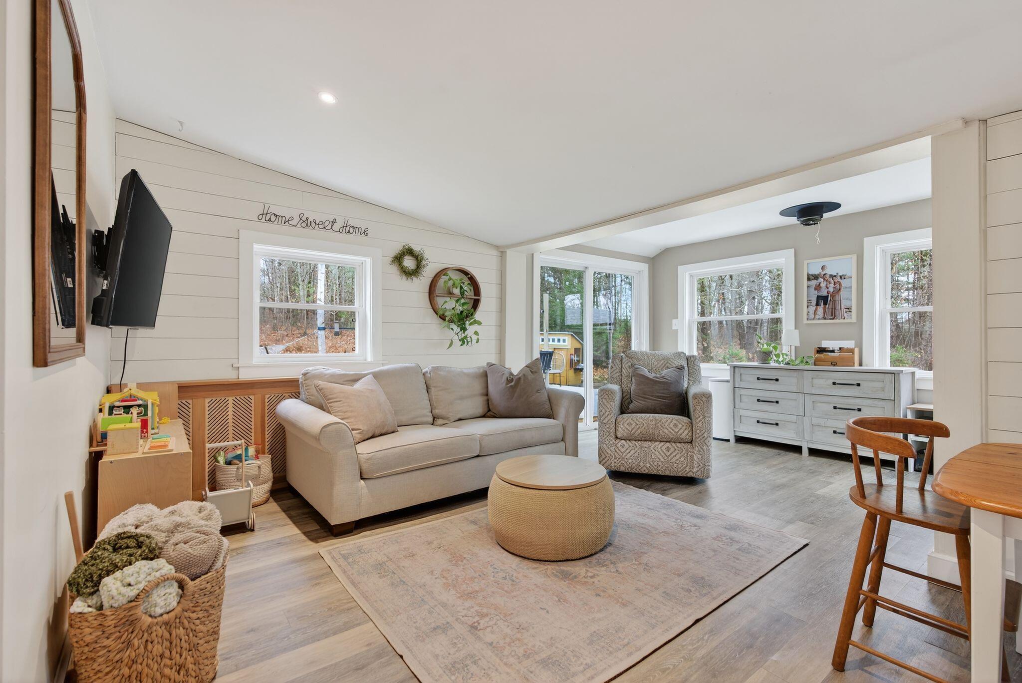 1 Holbrook Street Portland, ME 04103 - Photo 12 of 49 Living room
