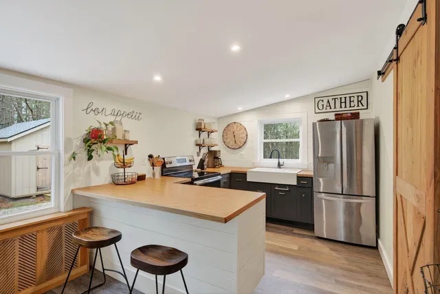 $450,000 | 1 Holbrook Street, Portland, ME 04103