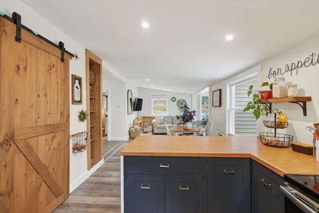 $450,000 | 1 Holbrook Street, Portland, ME 04103