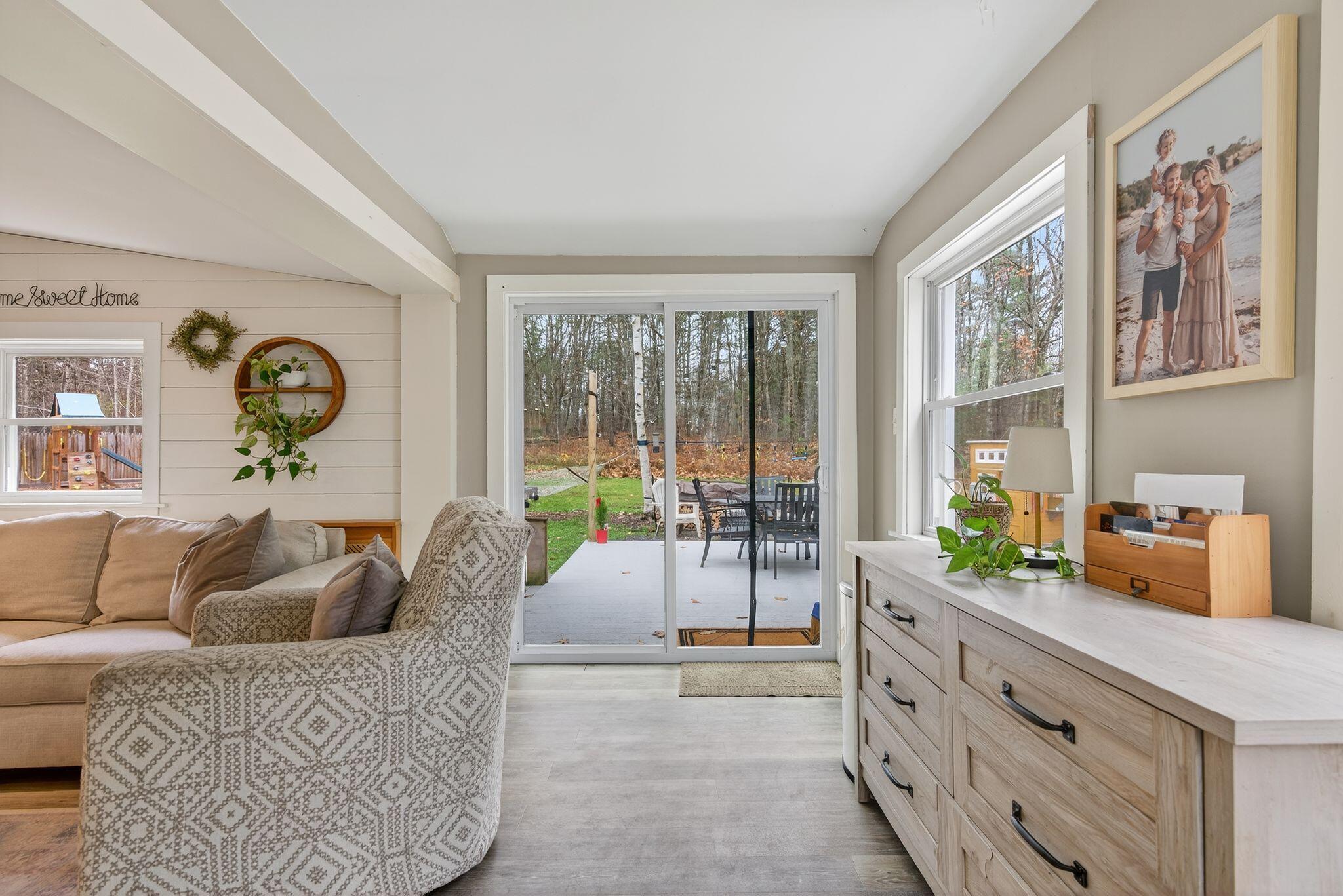 1 Holbrook Street Portland, ME 04103 - Photo 10 of 49 Living room