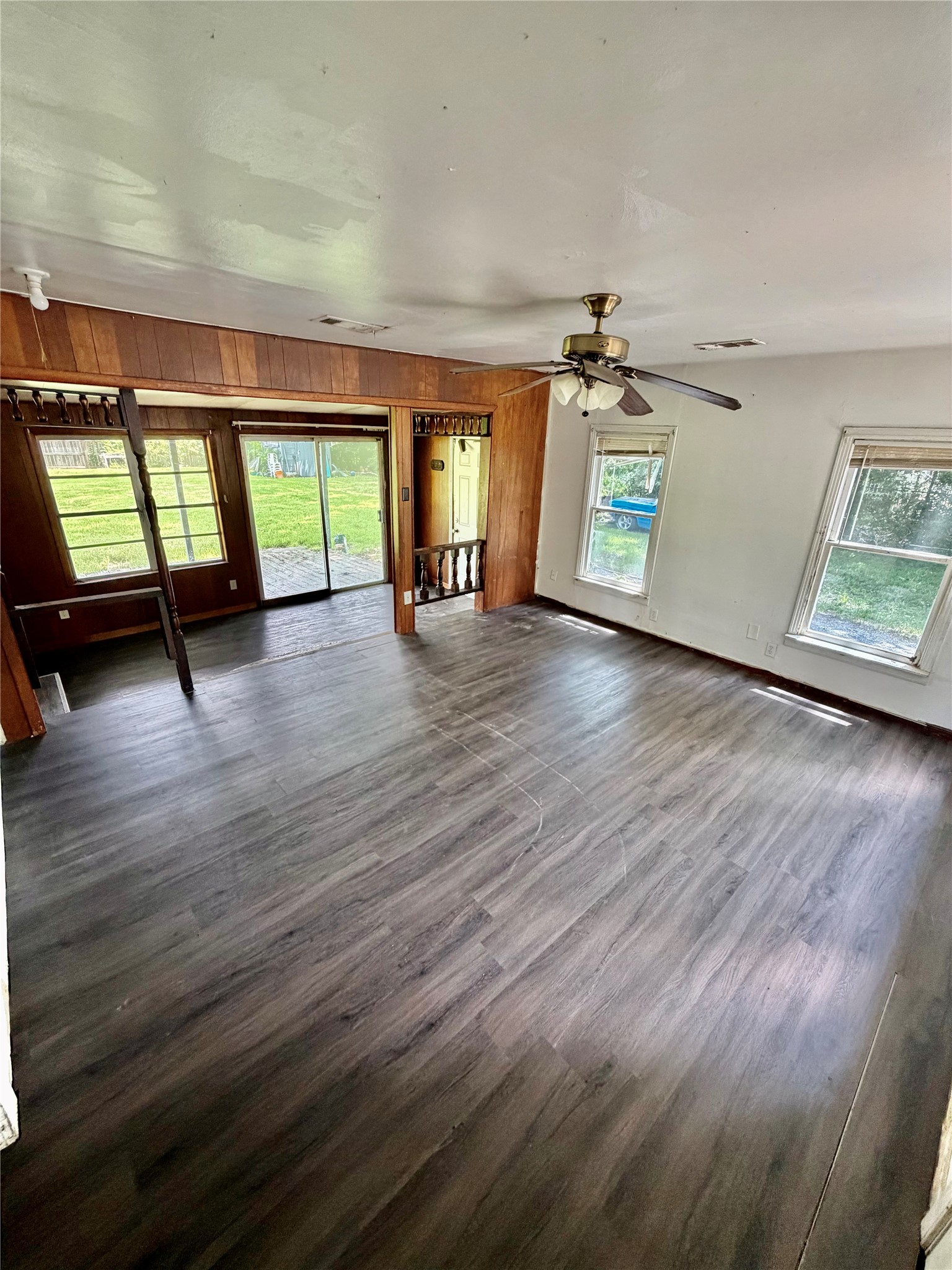 5603 Apgar Street Houston, TX 77032 - Photo 4 of 13