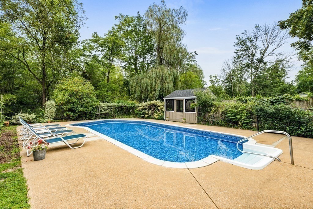 28 Spring Street Hanson, MA 02341 - Photo 40 of 42
