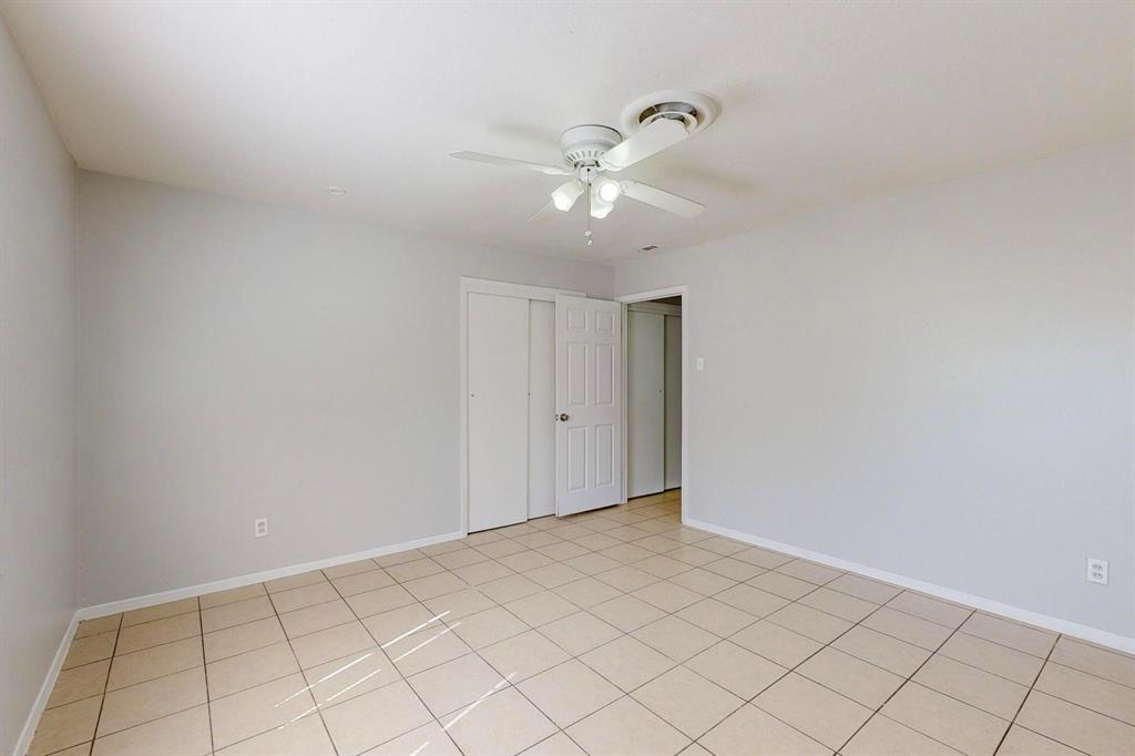 220 West Union Bower Road Irving, TX 75061 - Photo 7 of 30