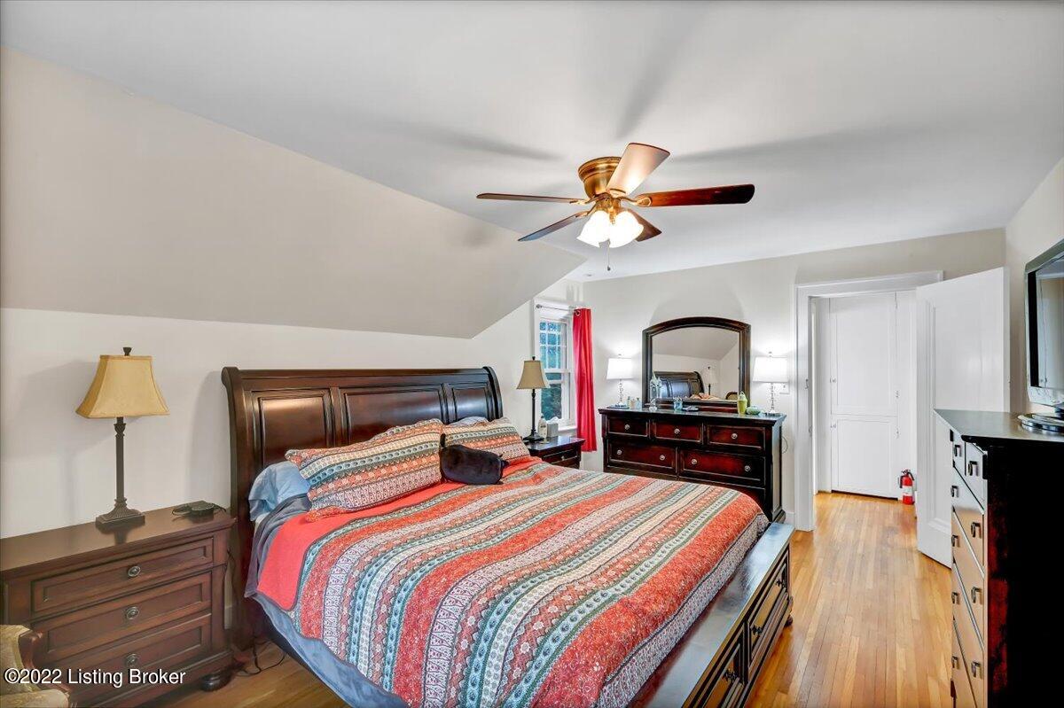 911 Greenleaf Road Louisville, KY 40213 - Photo 24 of 44 24-911 Greenleaf Rd-123
