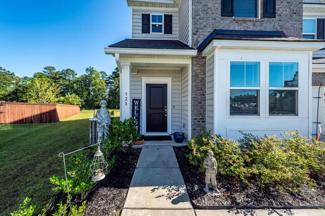 $520,000 | 328 Firewheel Court, Summerville, SC 29486