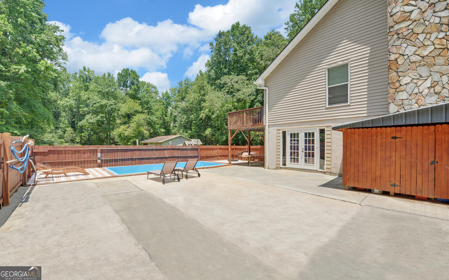 46 Cedar Ridge Drive Toccoa, GA 30577 - Photo 38 of 48 a view of a two chairs in the roof deck