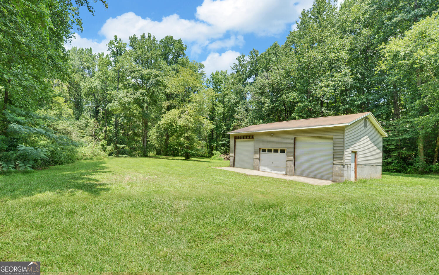 46 Cedar Ridge Drive Toccoa, GA 30577 - Photo 45 of 48 a view of a house with a yard