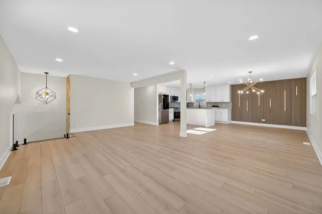 $715,000 | 1319 North Chestnut Avenue, Arlington Heights, IL 60004