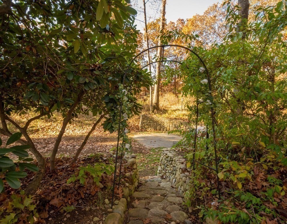 6 Short Hill Road Lincoln, MA 01773 - Photo 31 of 38 Gallery Image 31