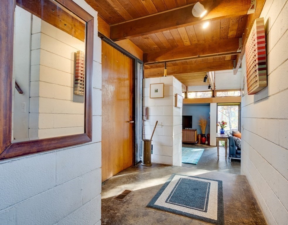 6 Short Hill Road Lincoln, MA 01773 - Photo 10 of 38 Gallery Image 10