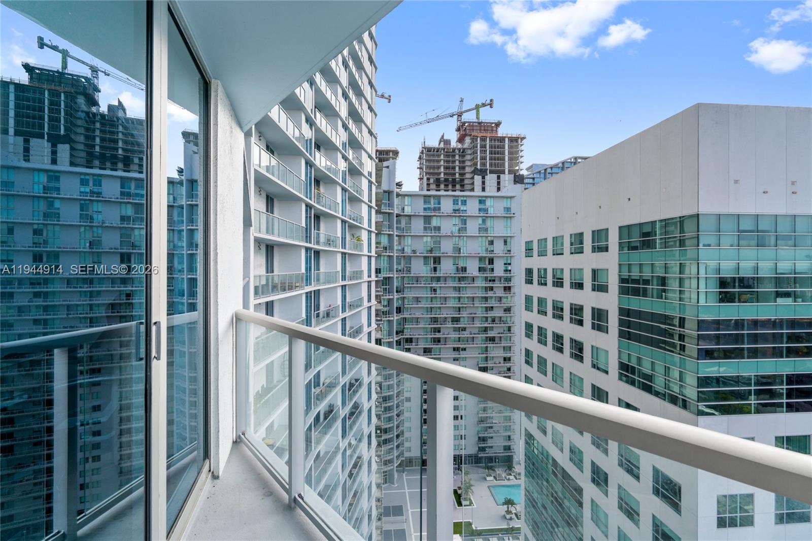 185 Southwest 7th Street, Unit 2702 Miami, FL 33130 - Photo 21 of 71