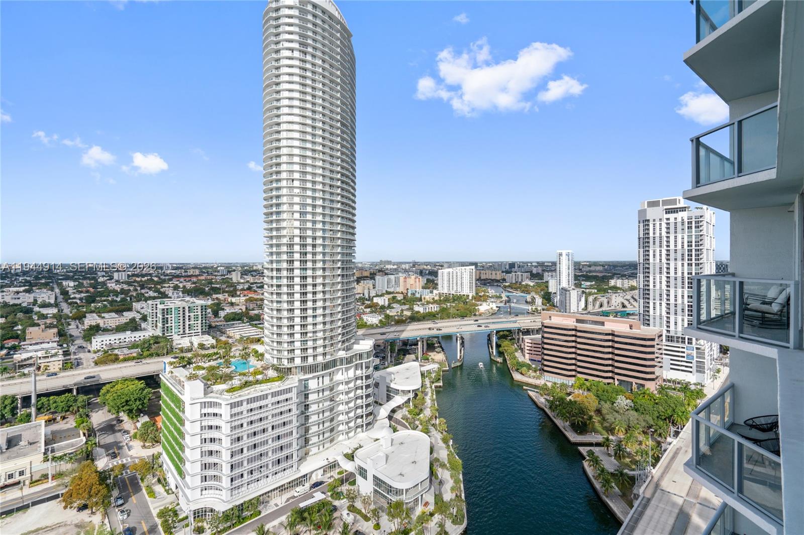 185 Southwest 7th Street, Unit 2702 Miami, FL 33130 - Photo 26 of 71