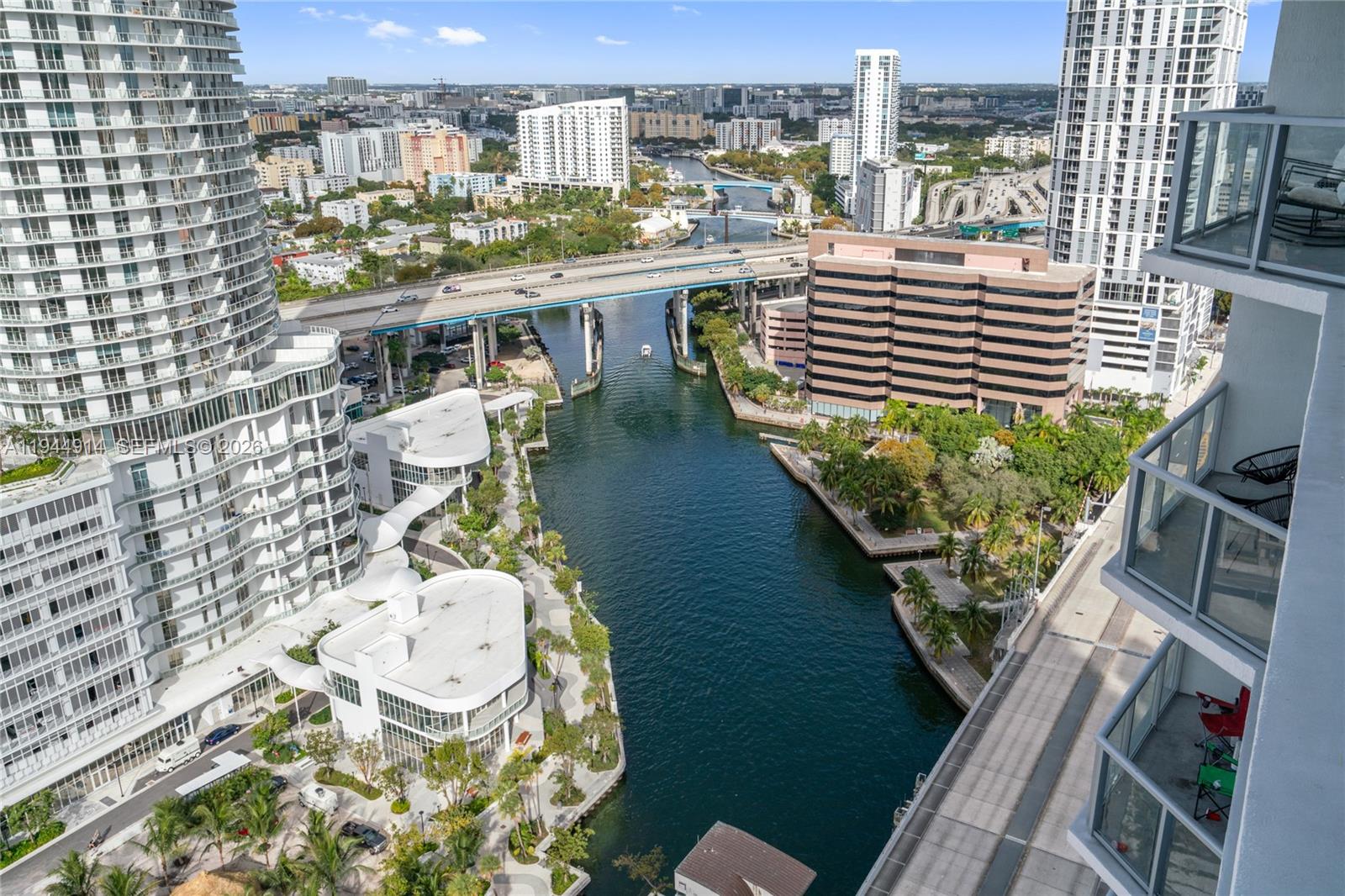 185 Southwest 7th Street, Unit 2702 Miami, FL 33130 - Photo 29 of 71