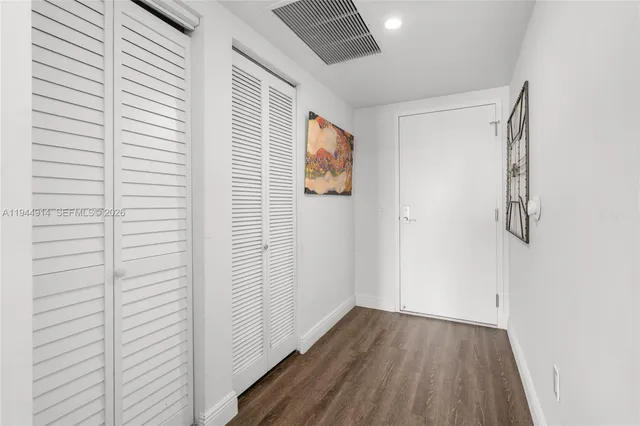 $590,000 | 185 Southwest 7th Street, Unit 2702, Miami, FL 33130