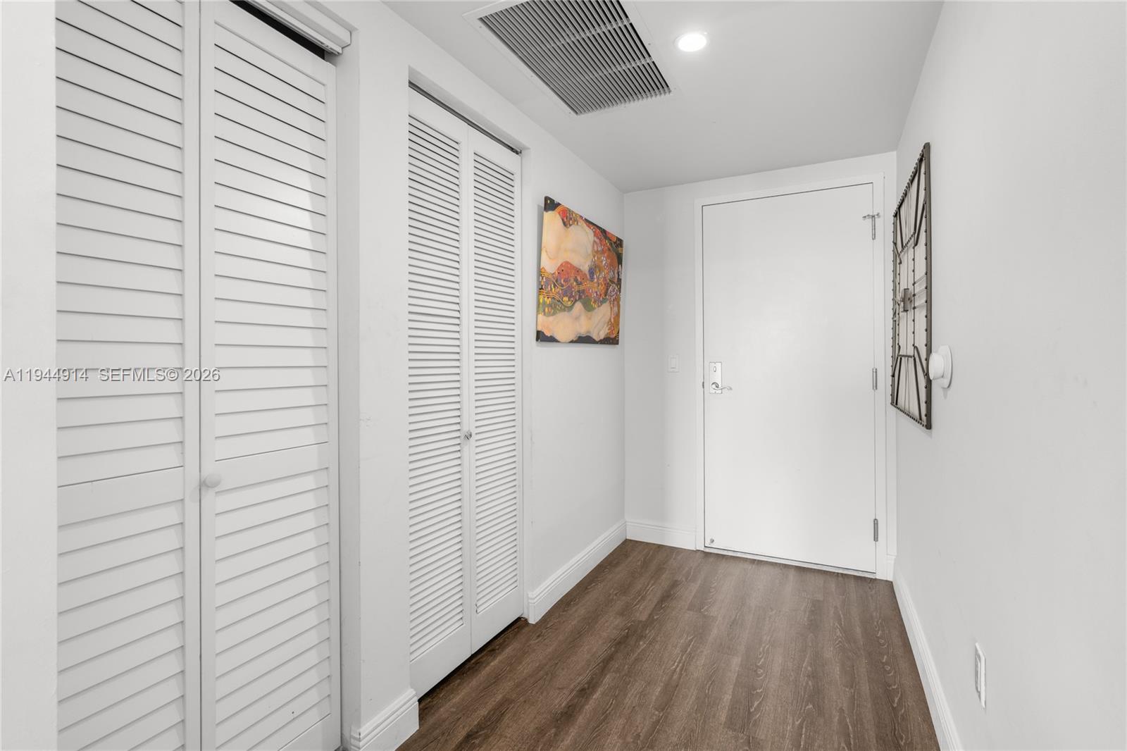 185 Southwest 7th Street, Unit 2702 Miami, FL 33130 - Photo 3 of 71