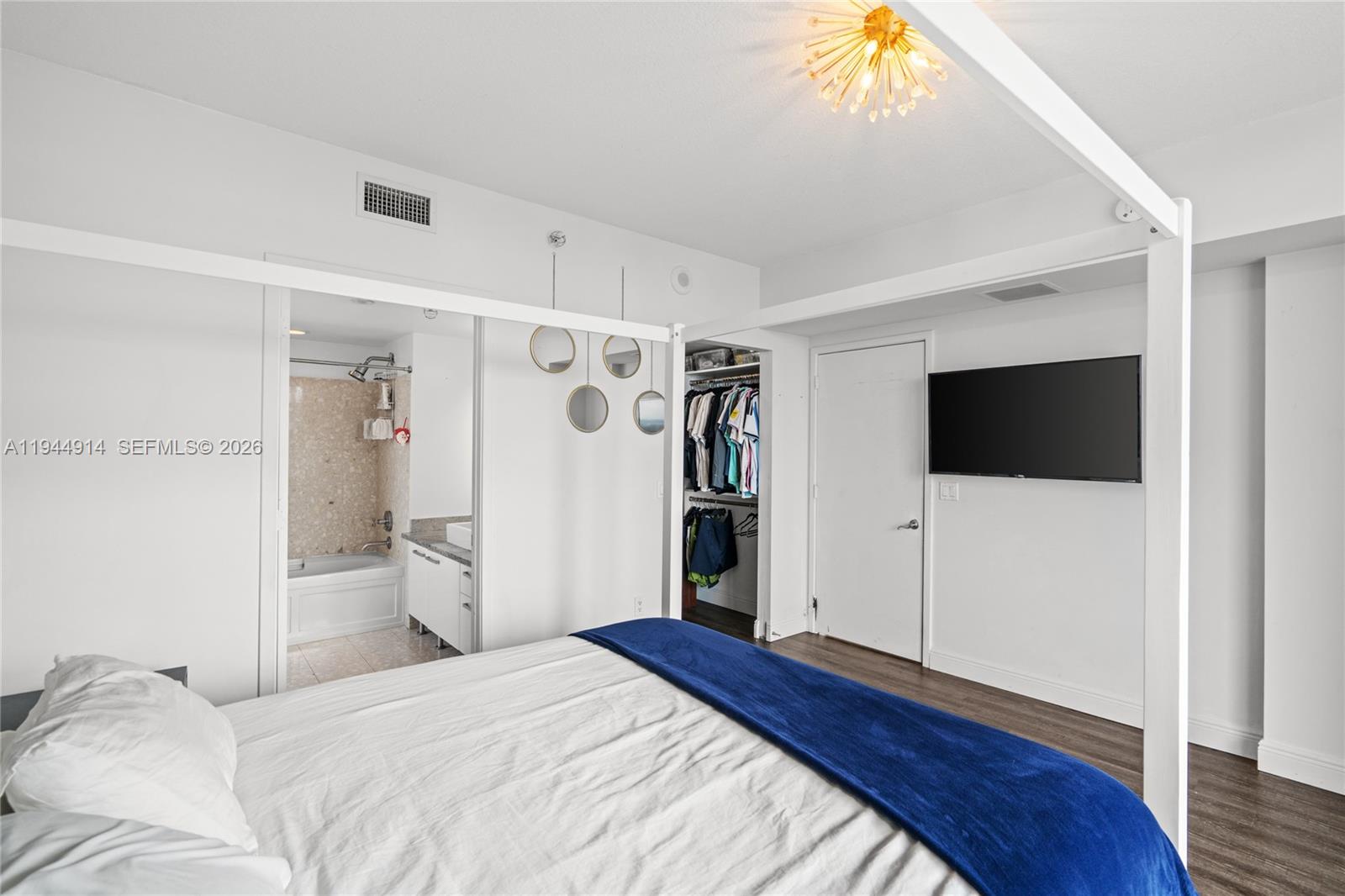 185 Southwest 7th Street, Unit 2702 Miami, FL 33130 - Photo 33 of 71