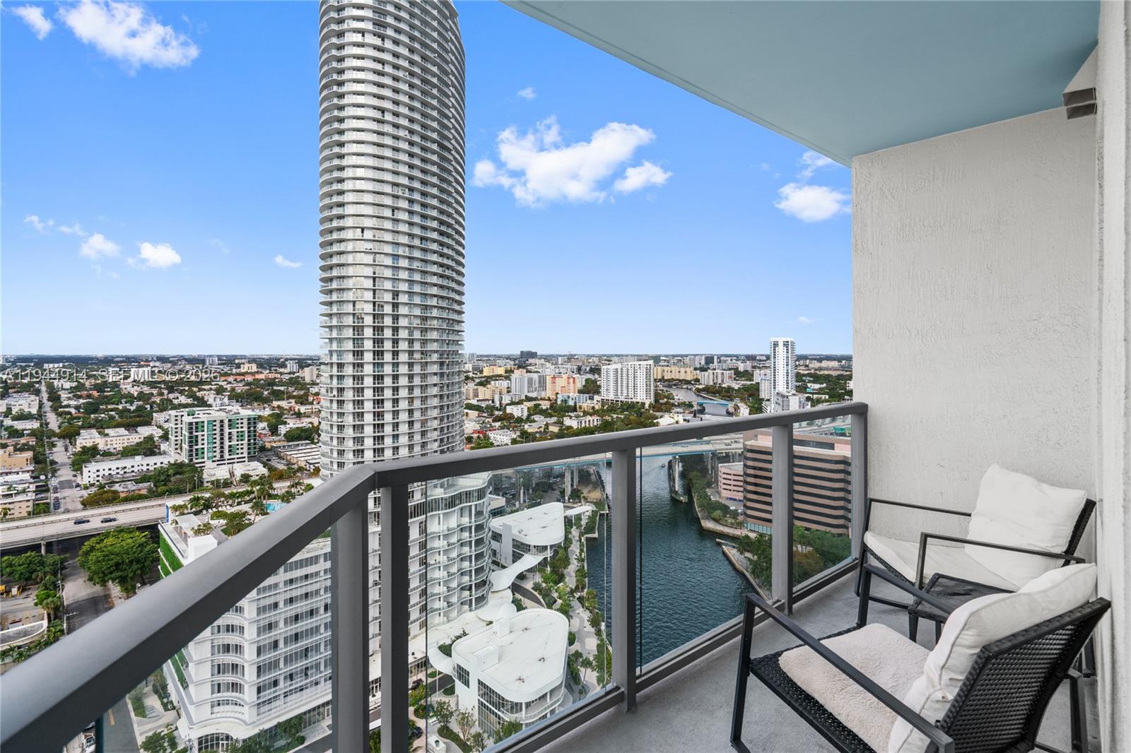 185 Southwest 7th Street, Unit 2702 Miami, FL 33130 - Photo 42 of 71